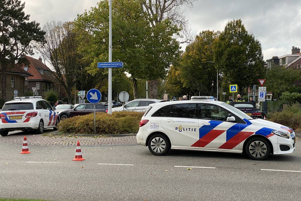 Flinke schade bij botsing tussen auto en motor