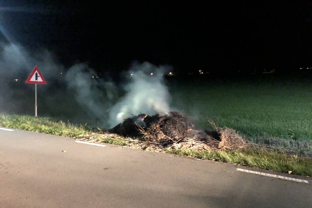 Bult gras in brand gevlogen