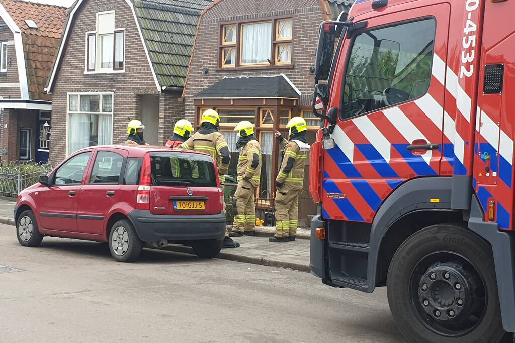 Gaslek in voortuin van woning