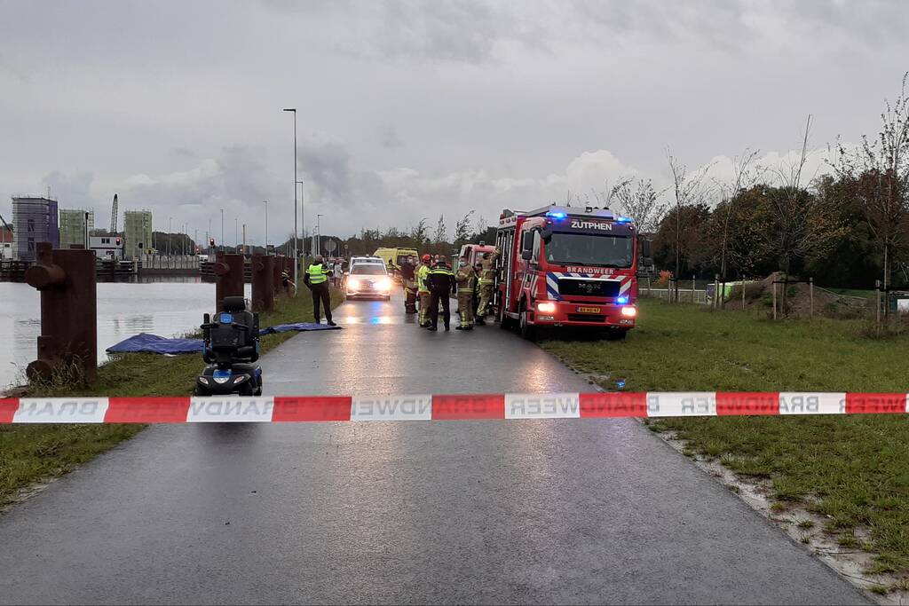 Man overleden na te water raken in Twentekanaal