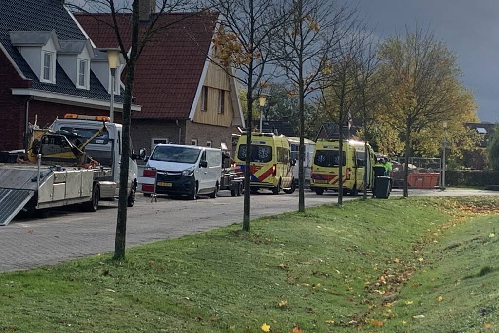 Bouwvakker raakt zwaargewond tijdens werkzaamheden