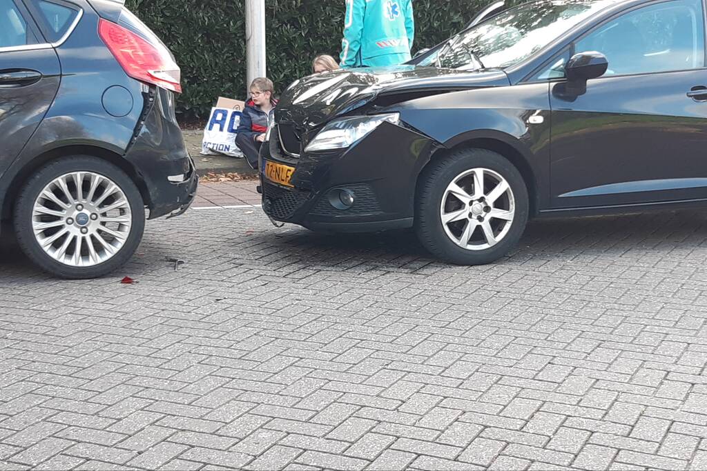 Automobilist botst op voorganger