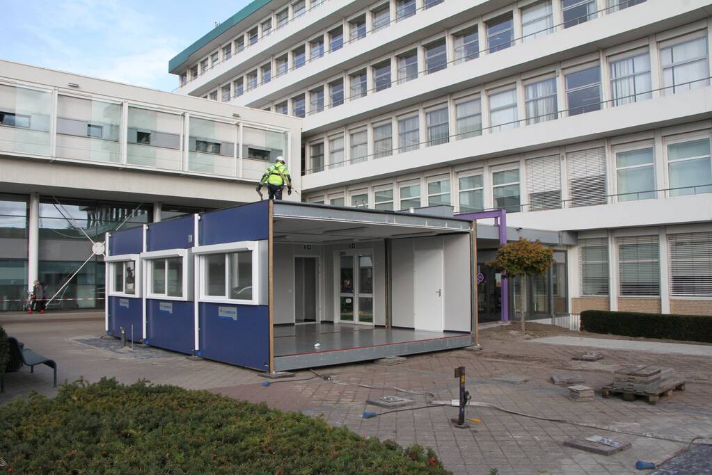 Units geplaatst bij Sint Jans Gasthuis voor toestroom coronapatiënten