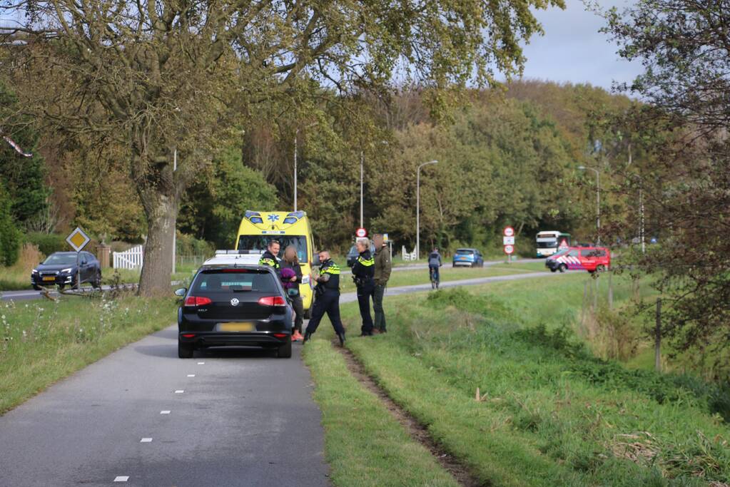 Voorbijgangers maken zich zorgen om zwemster en bellen 112
