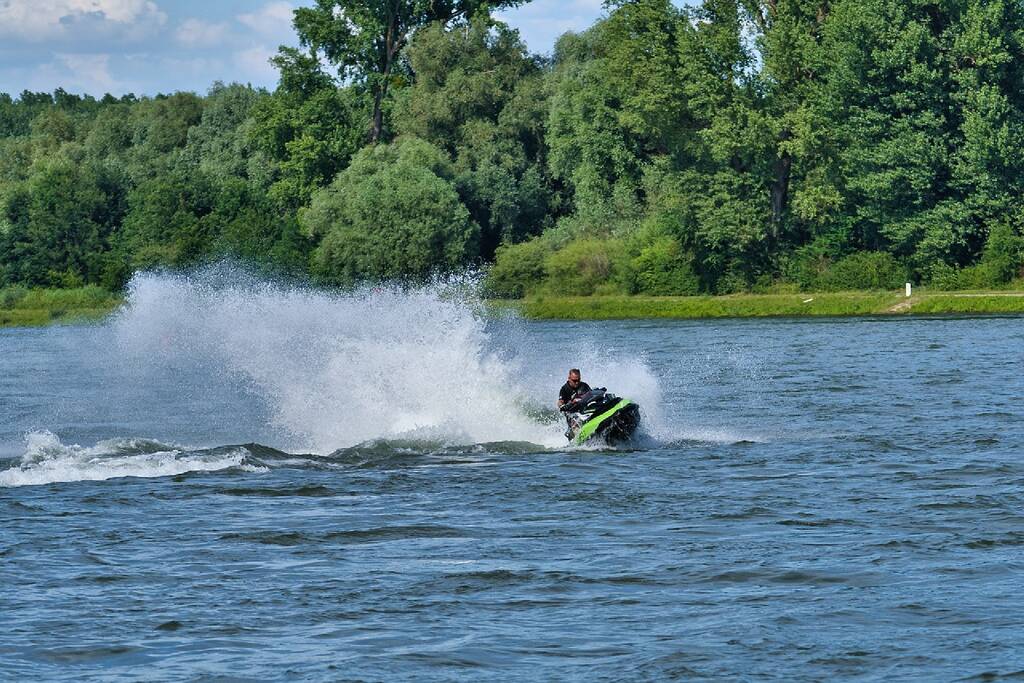 Celstraf voor dodelijk ongeval met geleende jetski op de Maas