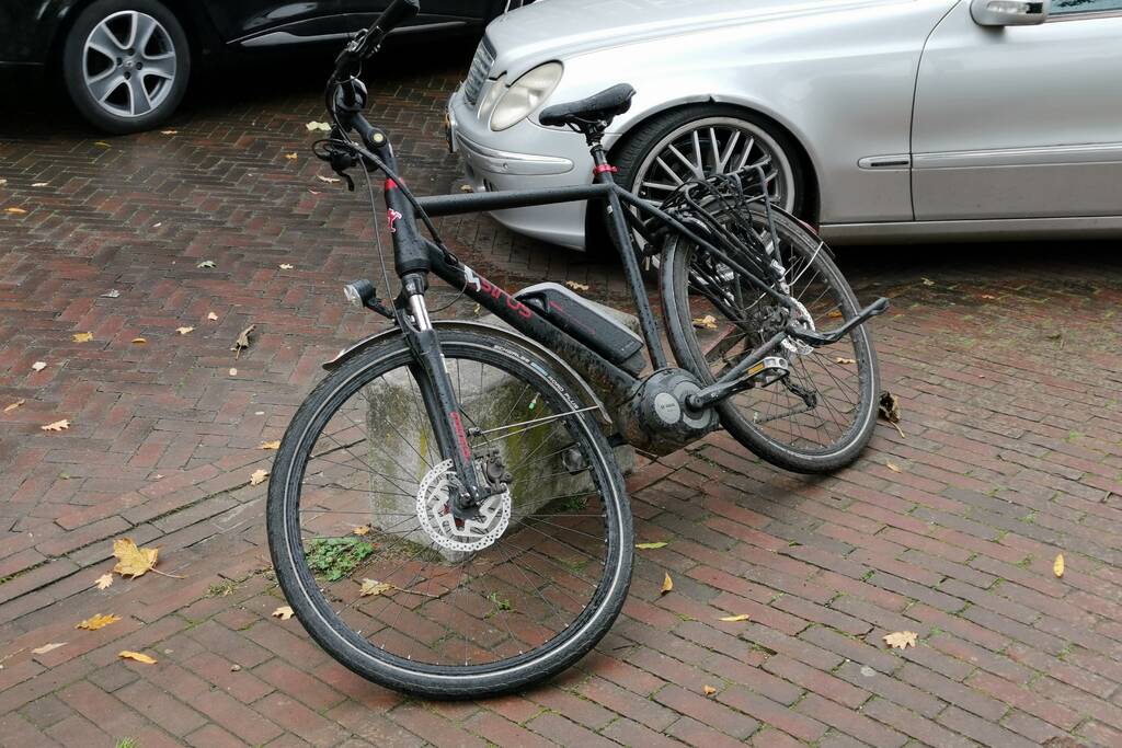 Fietser gewond na botsing met auto
