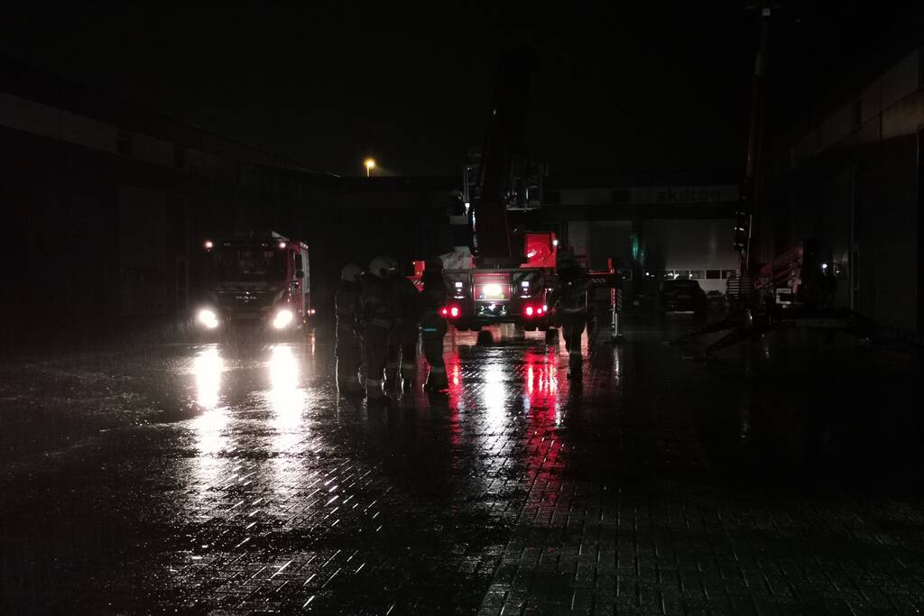 Twee personen vast in hoogwerker