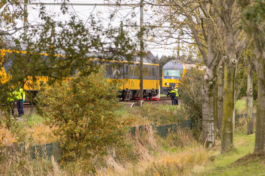 Geen treinverkeer door aanrijding met fietser