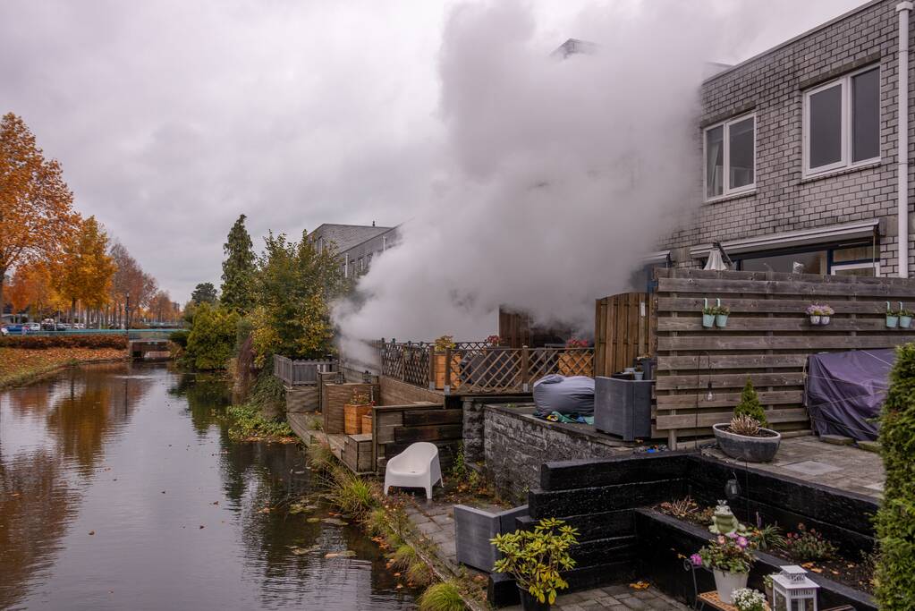 Uitslaande brand in slaapkamer woning