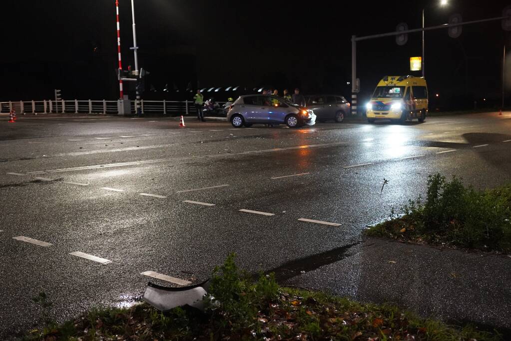 Schade aan politieauto na aanrijding