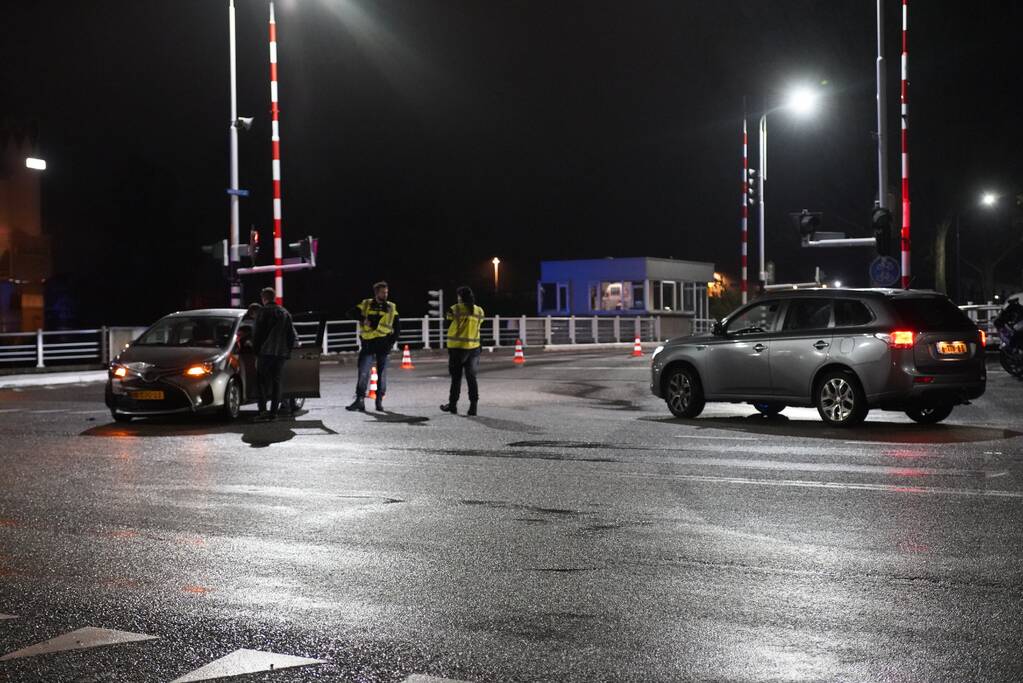 Schade aan politieauto na aanrijding