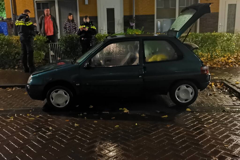Opnieuw brand in geparkeerde auto