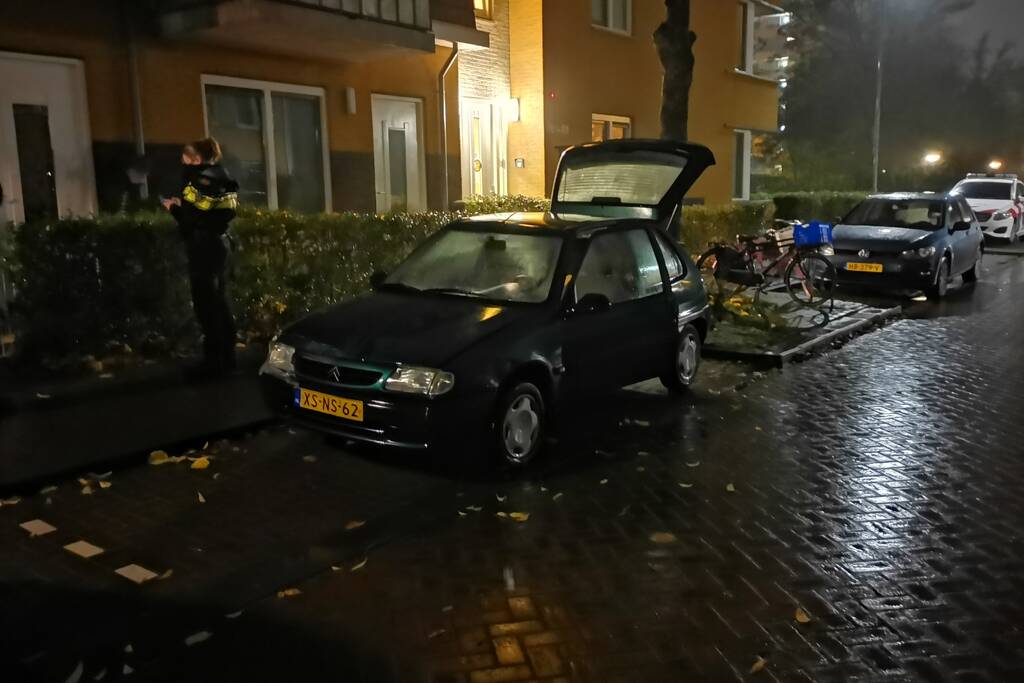 Opnieuw brand in geparkeerde auto