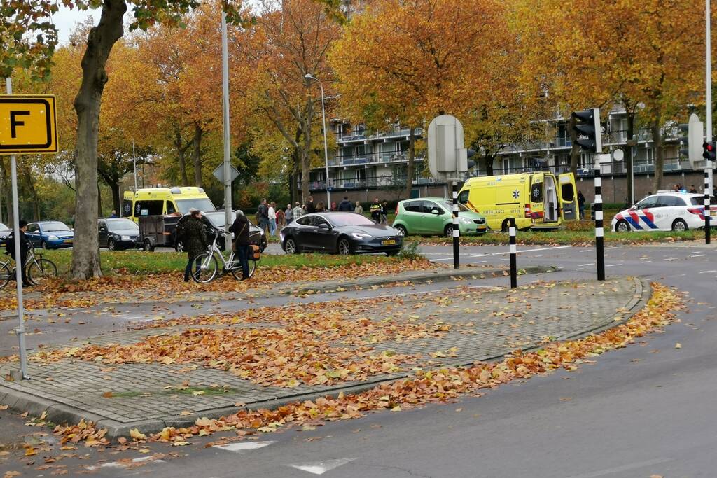 Traumahelikopter landt voor ongeval met voetganger en personenauto