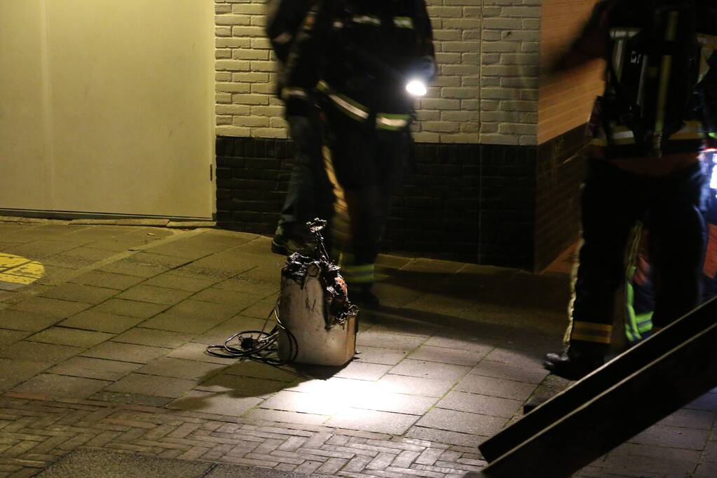 Brandende boiler zorgt voor wateroverlast in pand en parkeergarage