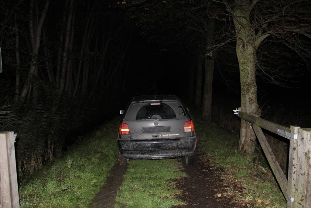 Jongeren botsen tegen boom tijdens crossen