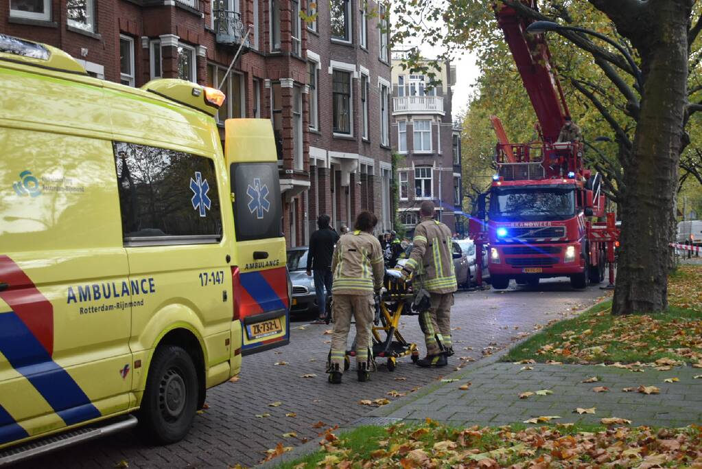 Bekende Nederlander Fred van Leer gewond uit woning gehaald