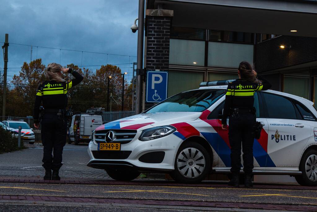 Vlag halfstok en eerbetoon voor overleden politieagent Jeroen Leuwerink (28)