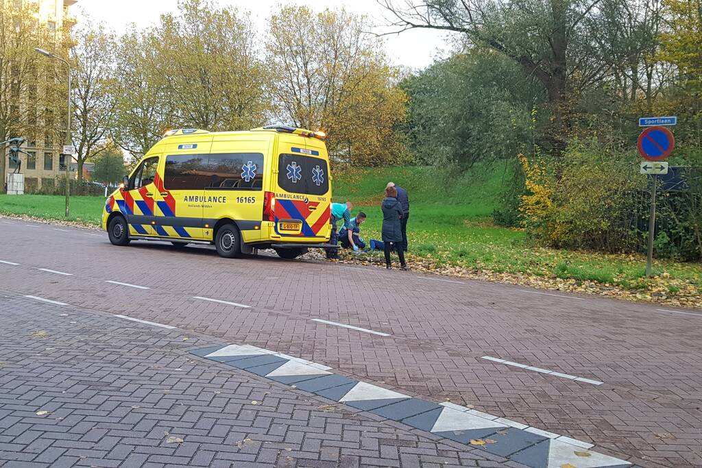 Meisje gewond na val met scooter