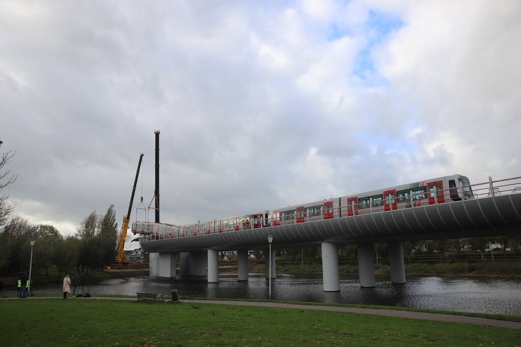 Berging ontspoorde RET-metro op walvisstaart begonnen