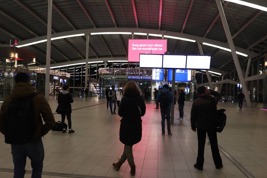 Centraal Station Utrecht ontruimd na bommelding
