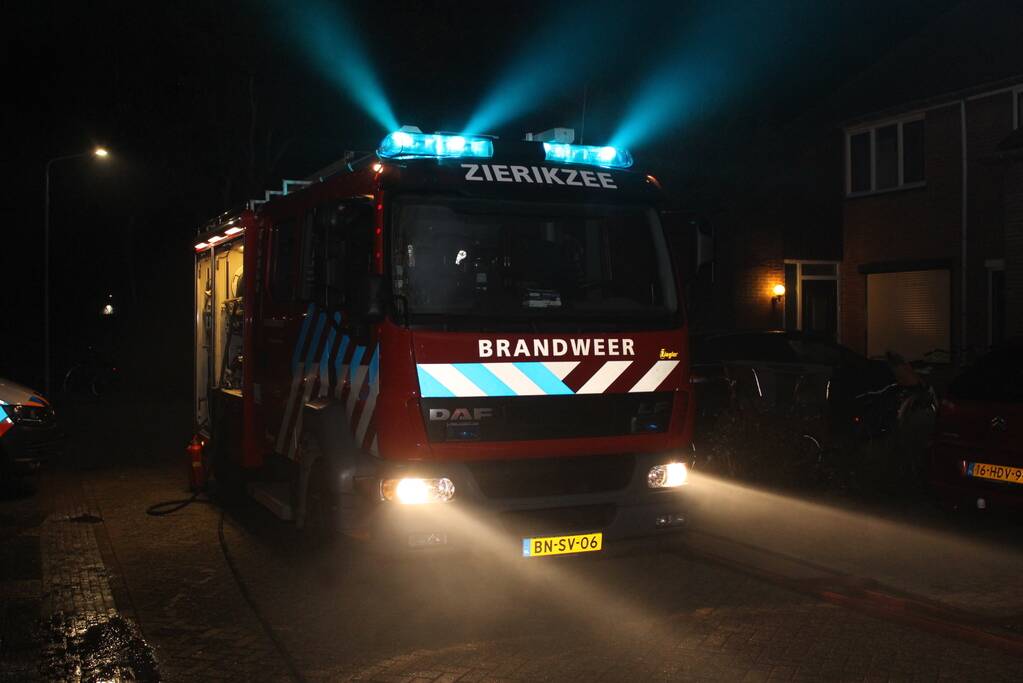Twee geparkeerde auto's verwoest door brand