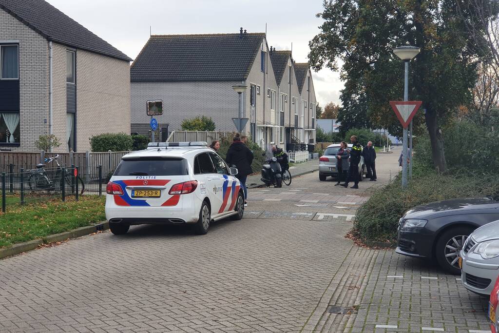 Scooterrijdster gewond na aanrijding met auto