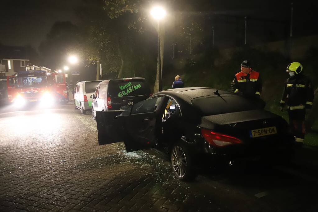 Brand in auto door vuurwerk