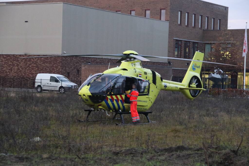 Traumahelikopter ingezet bij woningbrand