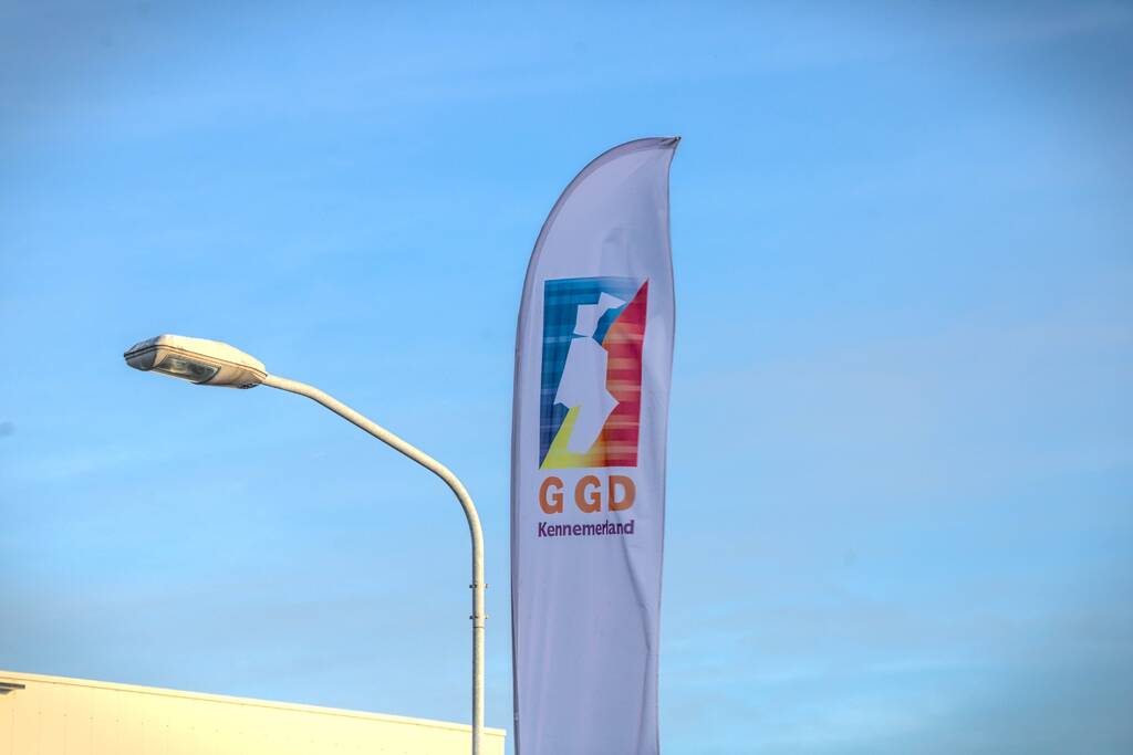 GGD Kennemerland heeft nieuwe coronateststraat geopend in de Waarderpolder