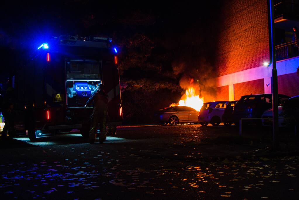 Auto verwoest door brand