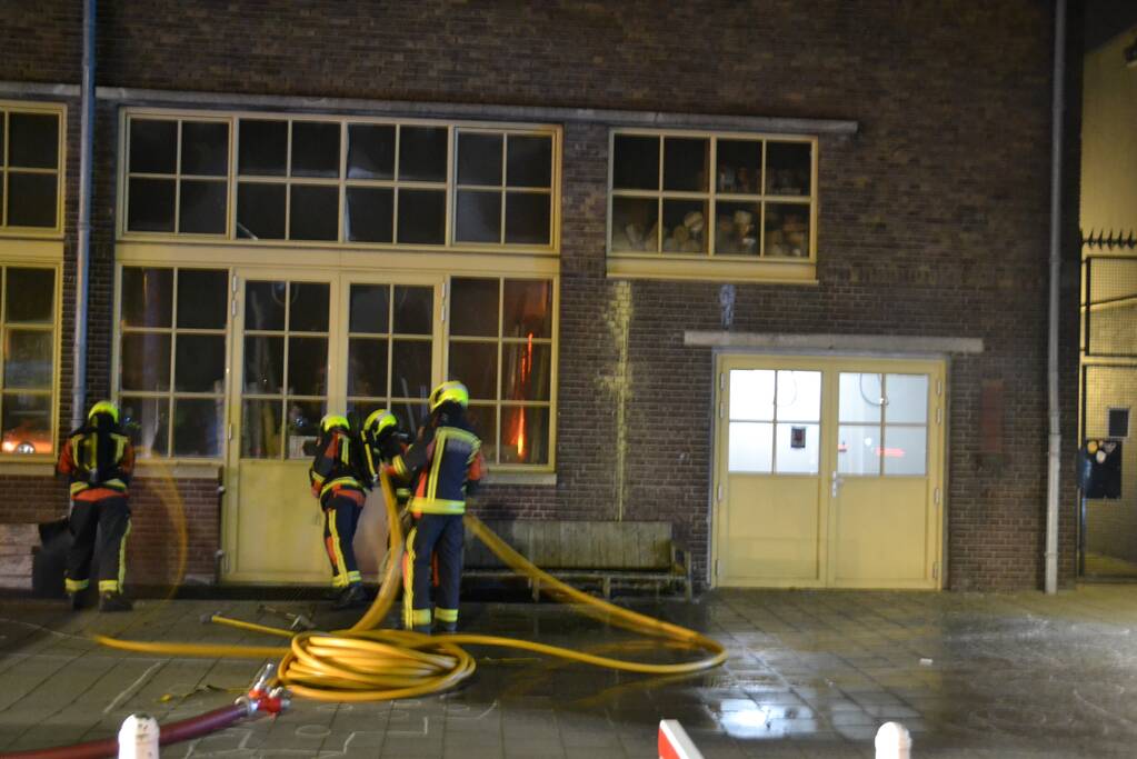 Felle brand in oud pand