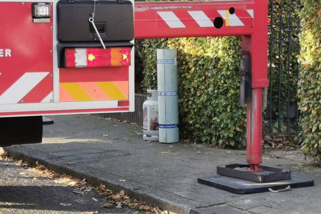 Brand in gevel van tussenwoning