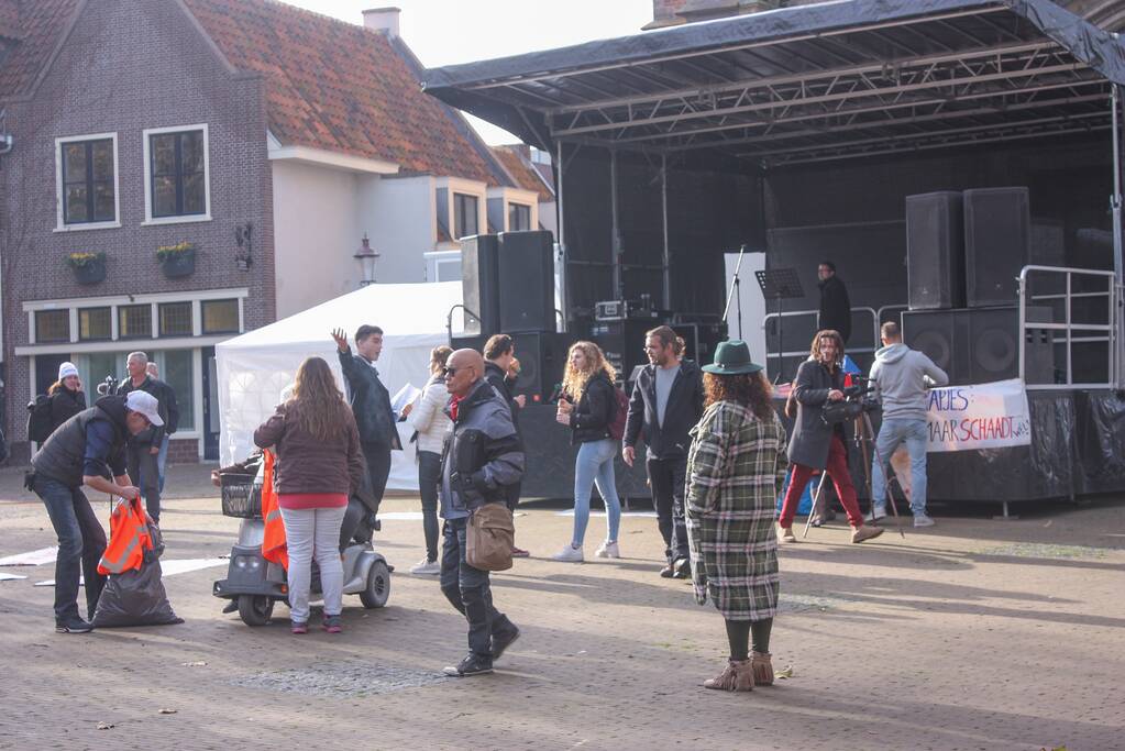 Demonstratie voor de vrijheid bij Onze Lieve Vrouwetoren