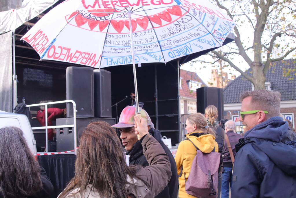 Demonstratie voor de vrijheid bij Onze Lieve Vrouwetoren
