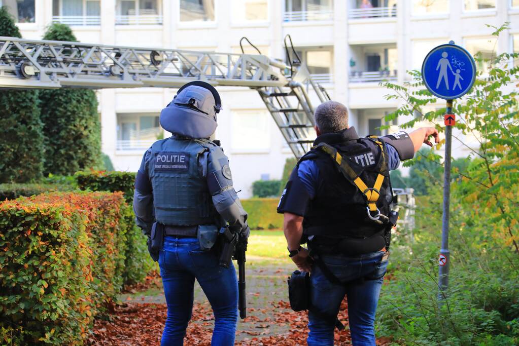 Arrestatieteam valt binnen bij persoon met verward gedrag