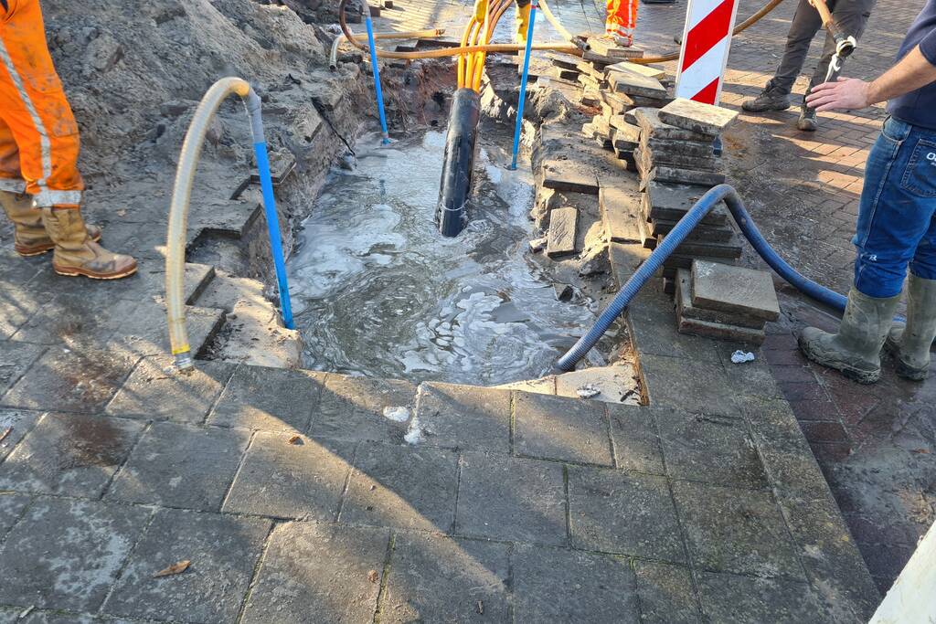 Waterleiding beschadigd door boorwerkzaamheden