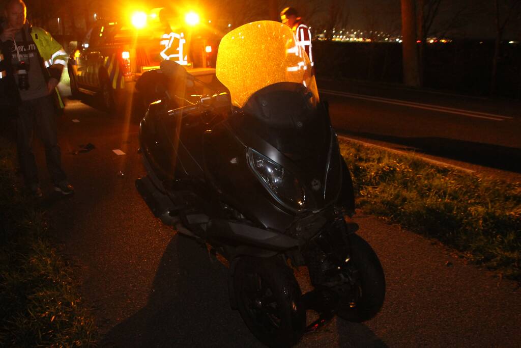 Piaggio MP3-motorscooter betrokken bij aanrijding