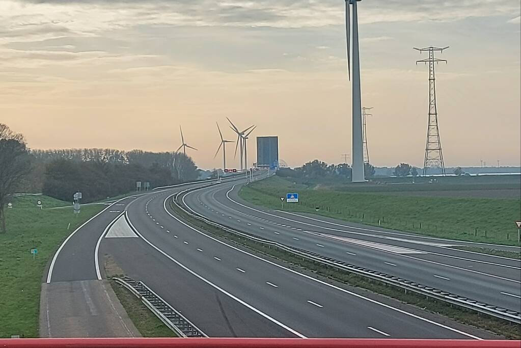 Haringvlietbrug afgesloten door werkzaamheden