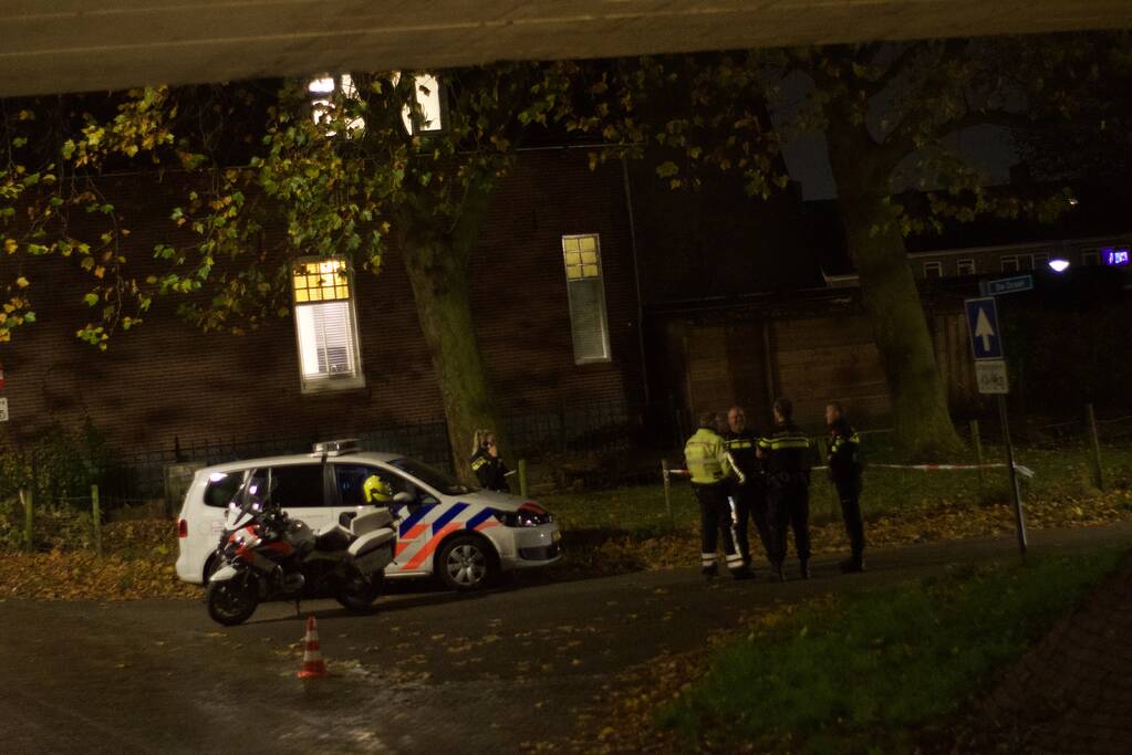 Politie doet onderzoek naar melding van steekpartij