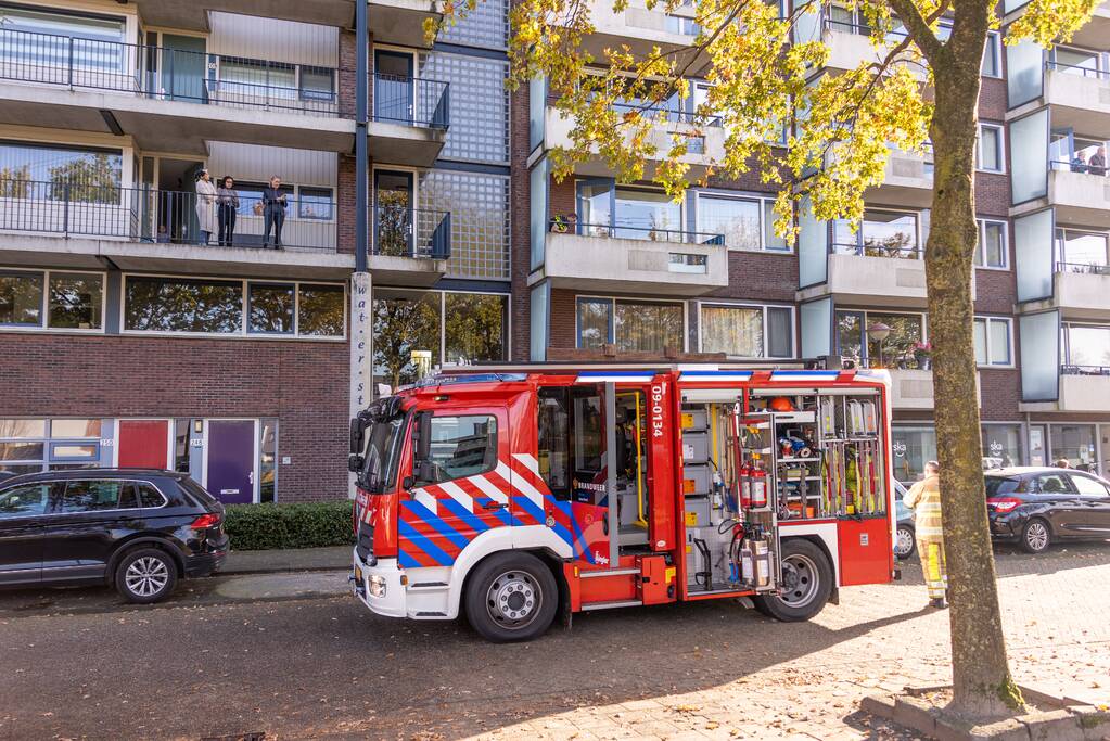 Omwonende zien veel rook uit woning