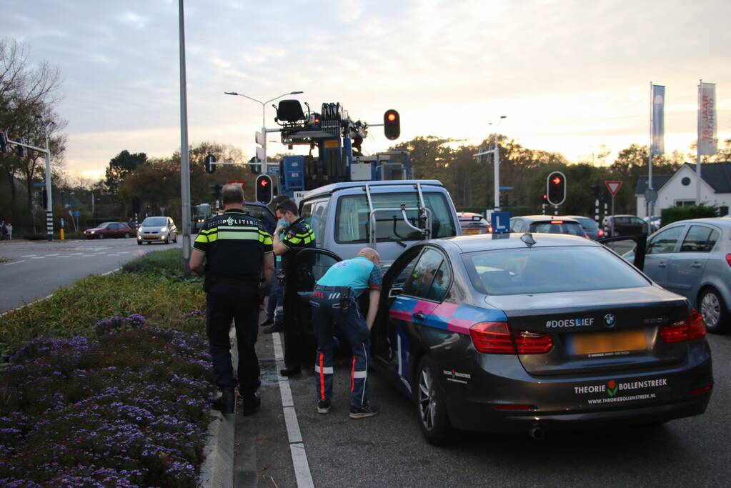 Veel schade bij aanrijding tussen meerdere voertuigen