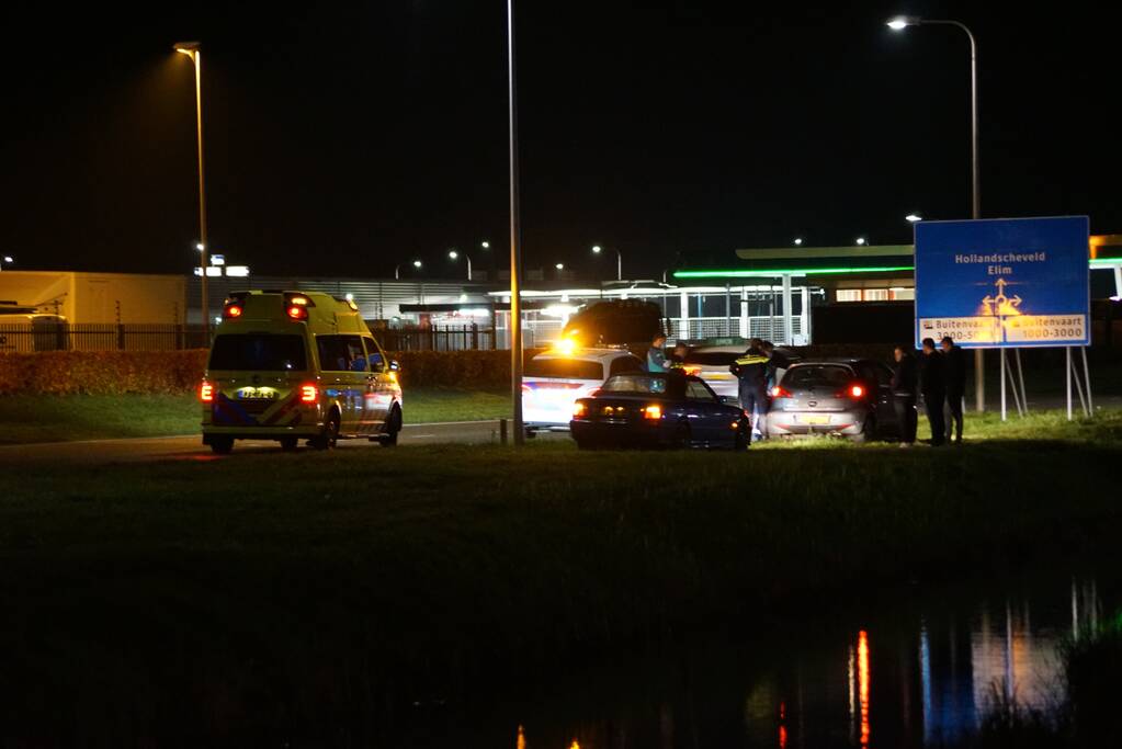 Auto te water geraakt, geen gewonden