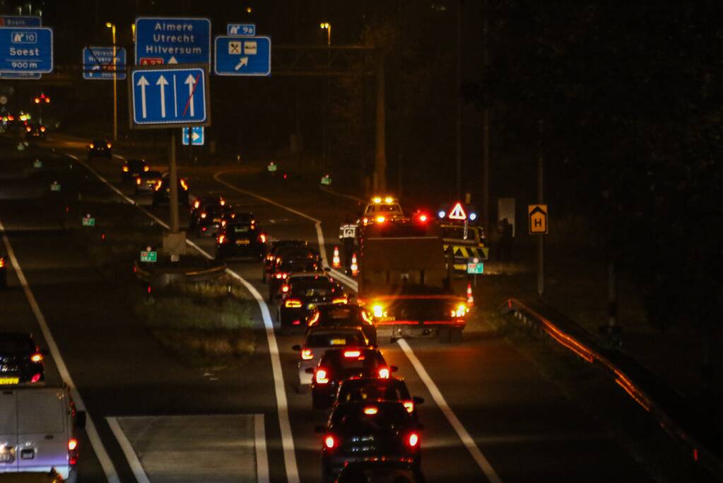 Voertuig vat vlam op afrit snelweg