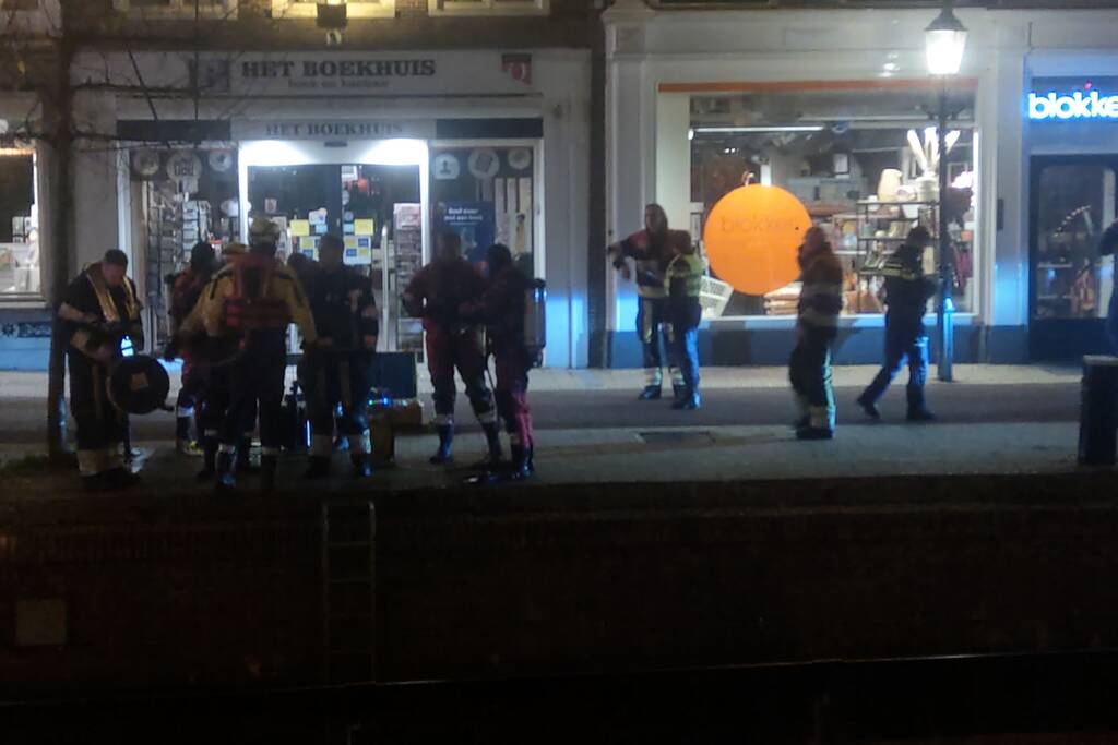 Zoekactie naar mogelijk persoon te water