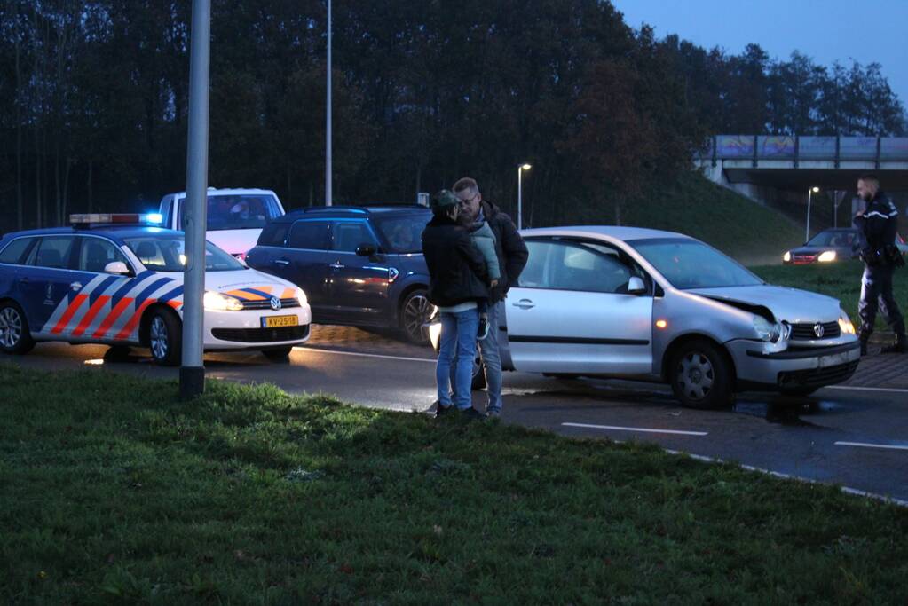 Schade na aanrijding tussen meerdere voertuigen