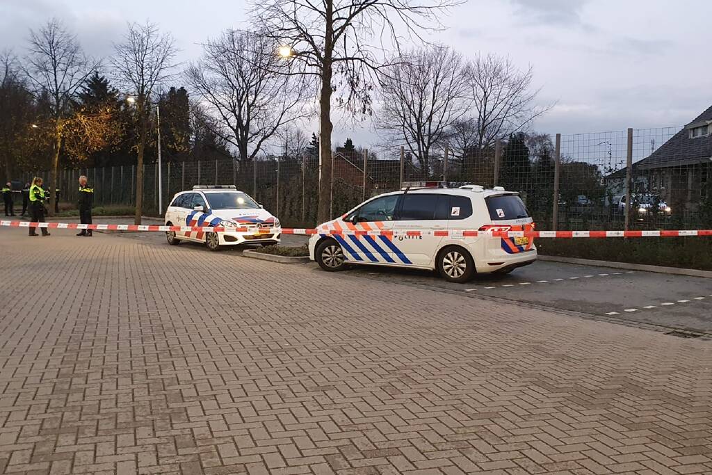 Politie lost waarschuwingsschot bij aanhoudingen