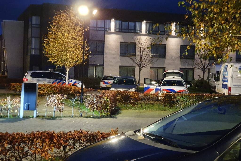 Politie lost waarschuwingsschot bij aanhoudingen