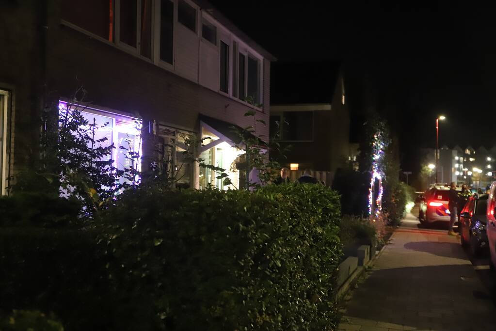 Man gewond na steekincident in woning