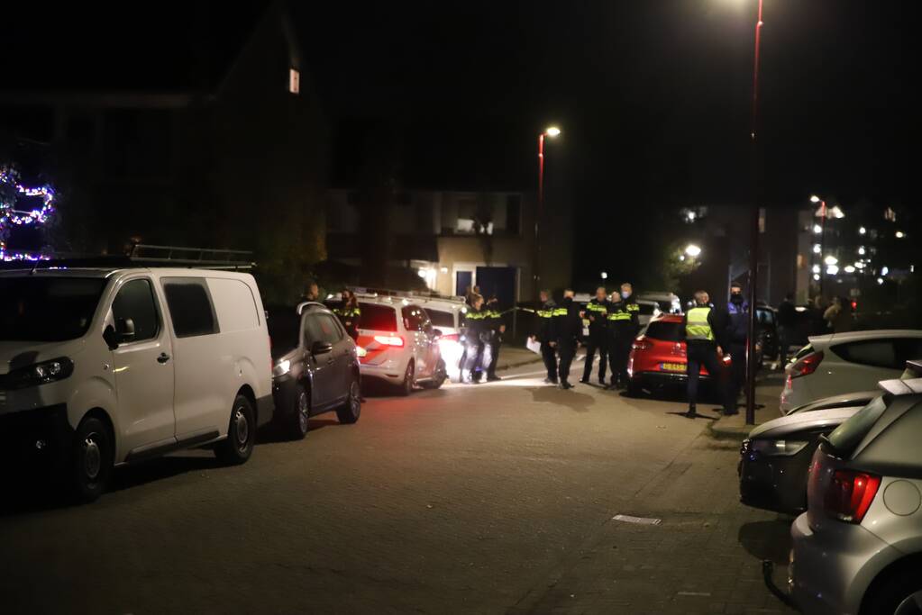 Man gewond na steekincident in woning